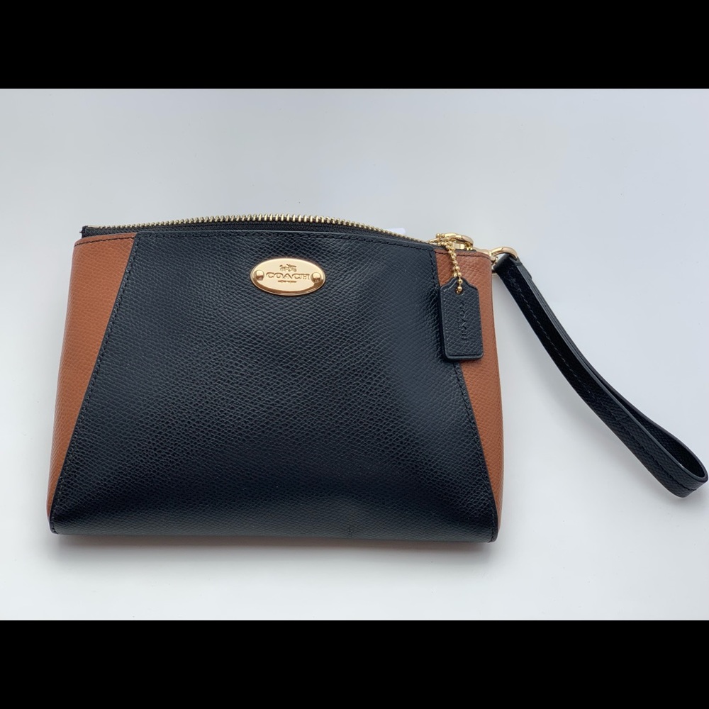 Coach wallet 💯 Authentic